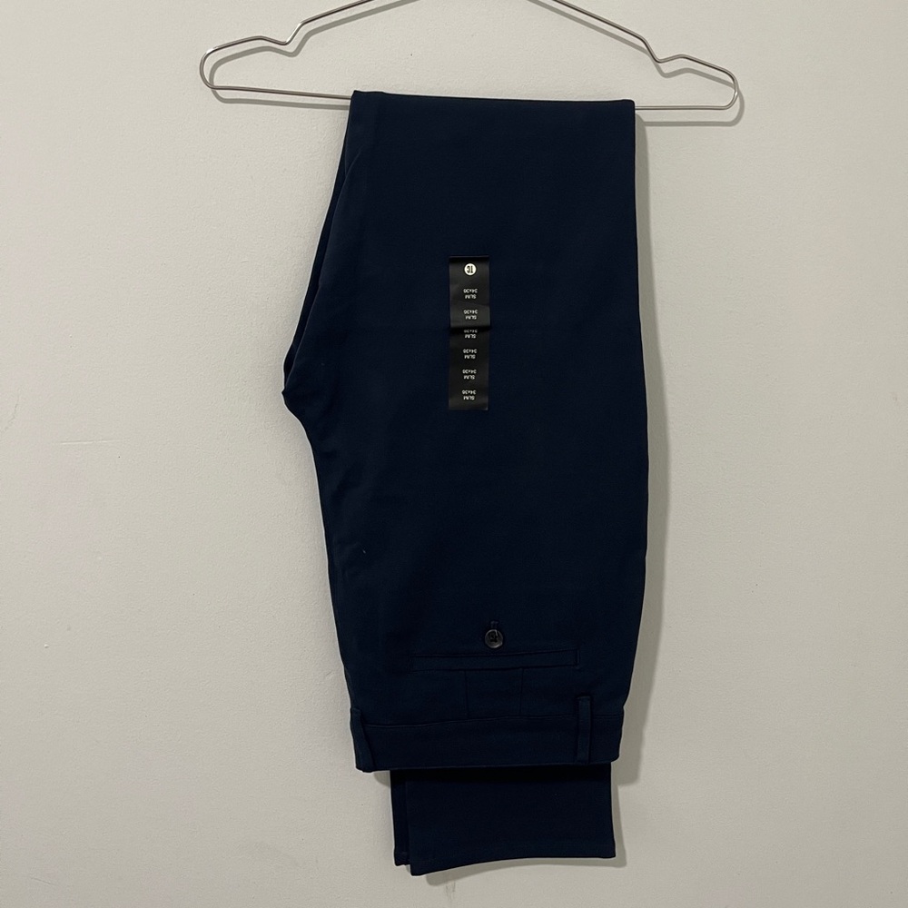 True classic slim Chino pants